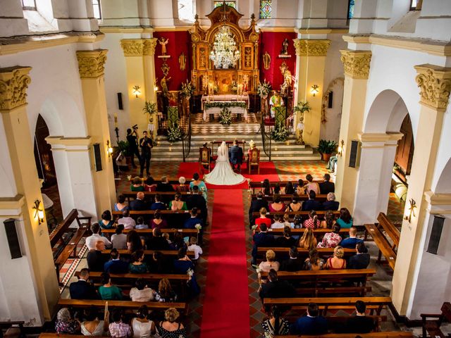 La boda de Ángel y Carolina en Otura, Granada 29