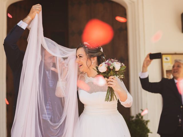 La boda de Jon y María Fernanda en Villafranca De Los Barros, Badajoz 49