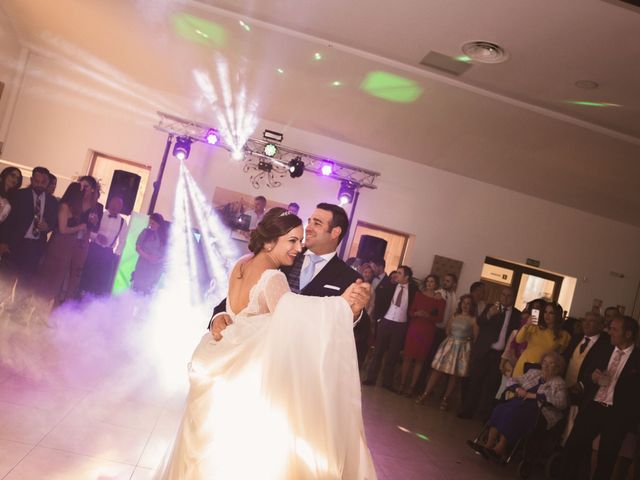 La boda de Jon y María Fernanda en Villafranca De Los Barros, Badajoz 69