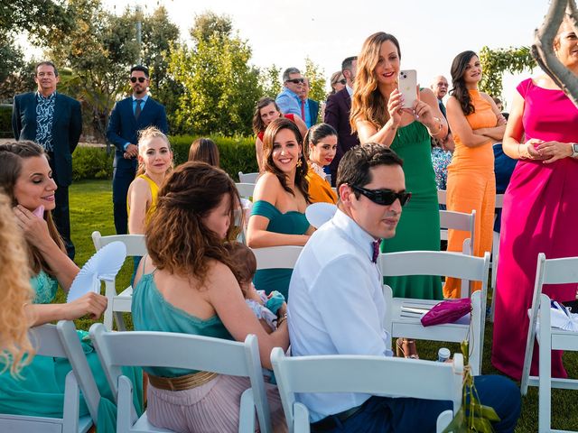 La boda de Ricardo y Isabel en Caracuel De Calatrava, Ciudad Real 23