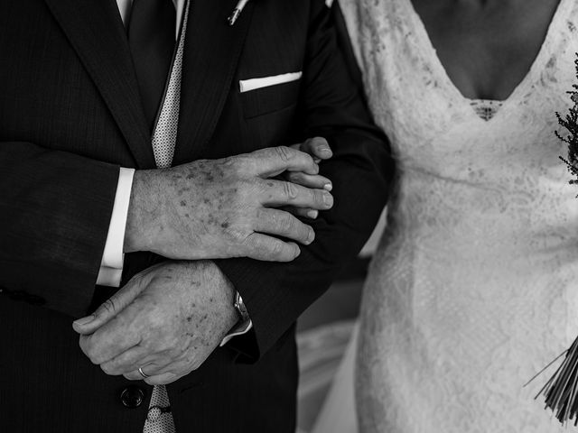 La boda de Ricardo y Isabel en Caracuel De Calatrava, Ciudad Real 26