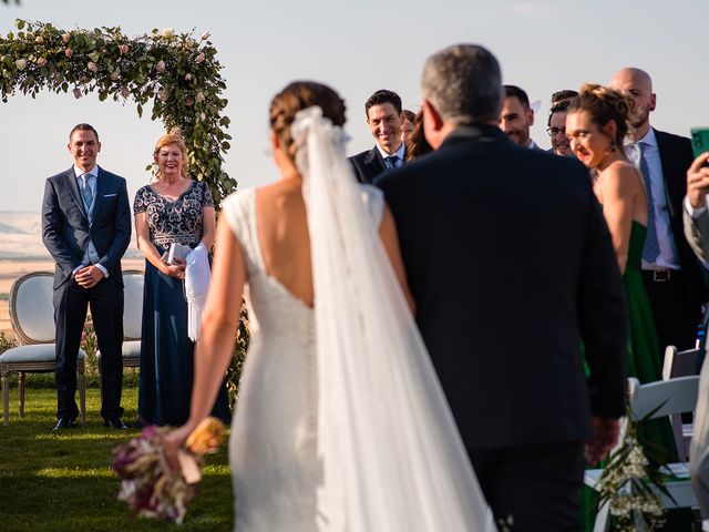 La boda de Ricardo y Isabel en Caracuel De Calatrava, Ciudad Real 30