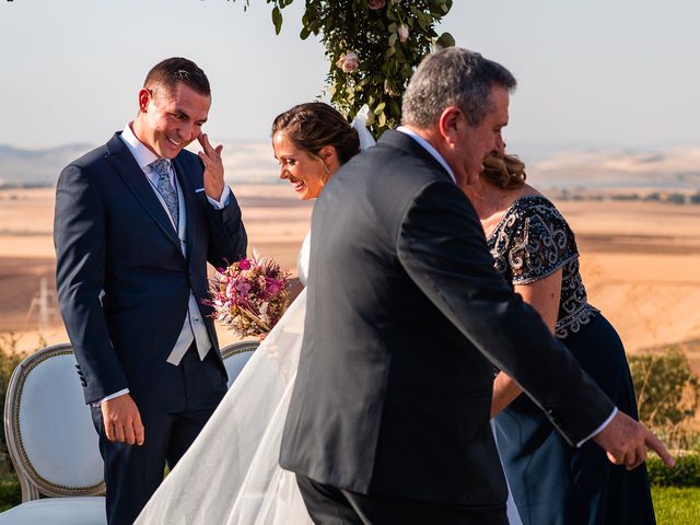 La boda de Ricardo y Isabel en Caracuel De Calatrava, Ciudad Real 32