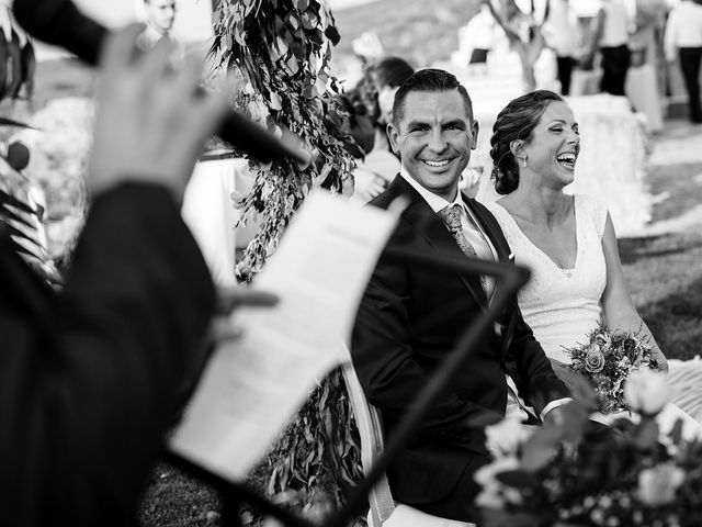 La boda de Ricardo y Isabel en Caracuel De Calatrava, Ciudad Real 38