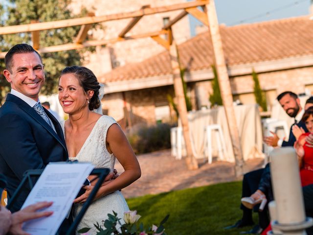 La boda de Ricardo y Isabel en Caracuel De Calatrava, Ciudad Real 41