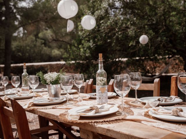 La boda de Kike y Fatima en Cala De San Vicente Ibiza, Islas Baleares 4