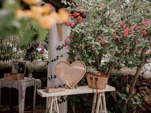 La boda de Kike y Fatima en Cala De San Vicente Ibiza, Islas Baleares 6