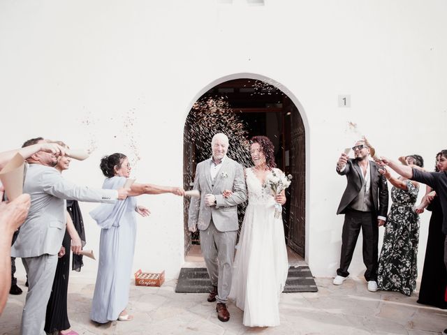 La boda de Kike y Fatima en Cala De San Vicente Ibiza, Islas Baleares 18