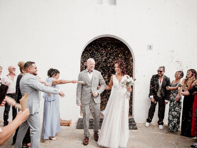 La boda de Kike y Fatima en Cala De San Vicente Ibiza, Islas Baleares 20