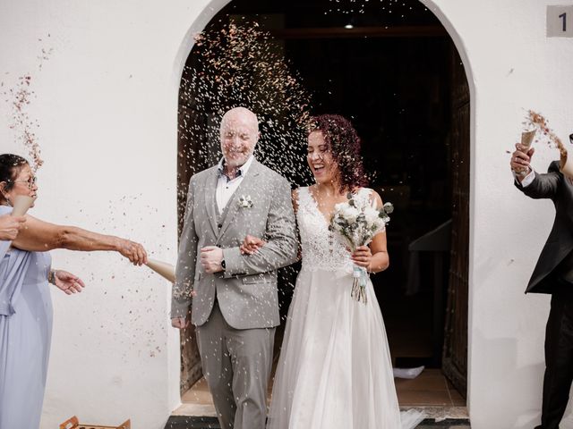 La boda de Kike y Fatima en Cala De San Vicente Ibiza, Islas Baleares 22