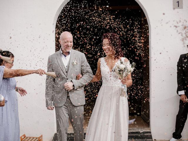 La boda de Kike y Fatima en Cala De San Vicente Ibiza, Islas Baleares 24