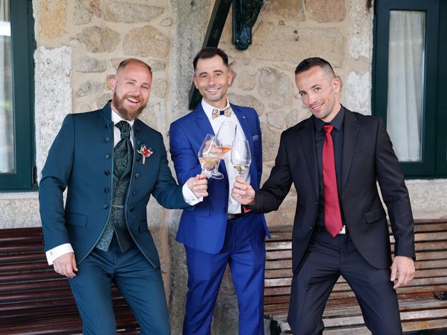 La boda de Adrian y Marta en O Grove (Resto Parroquia), Pontevedra 13