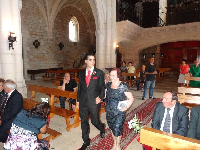 La boda de Javier y Amaia en Poza De La Sal, Burgos 4