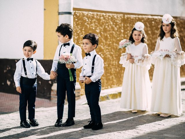 La boda de Alberto y María Jesús en Dos Hermanas, Sevilla 32