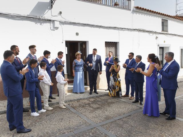 La boda de Jesús y María Luisa en Jerez De Los Caballeros, Badajoz 10