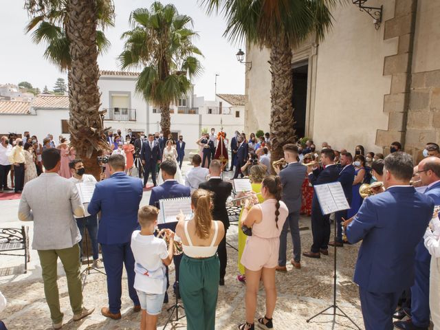 La boda de Jesús y María Luisa en Jerez De Los Caballeros, Badajoz 18