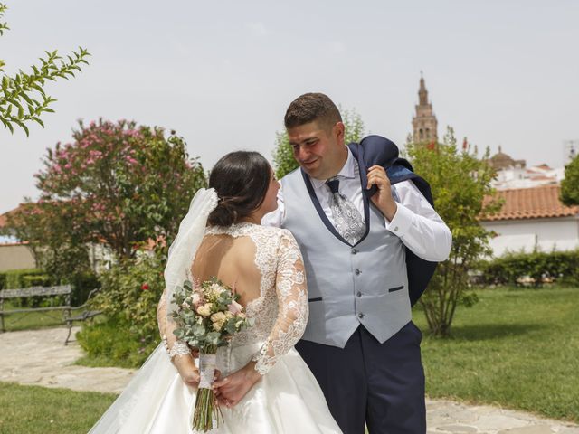 La boda de Jesús y María Luisa en Jerez De Los Caballeros, Badajoz 22