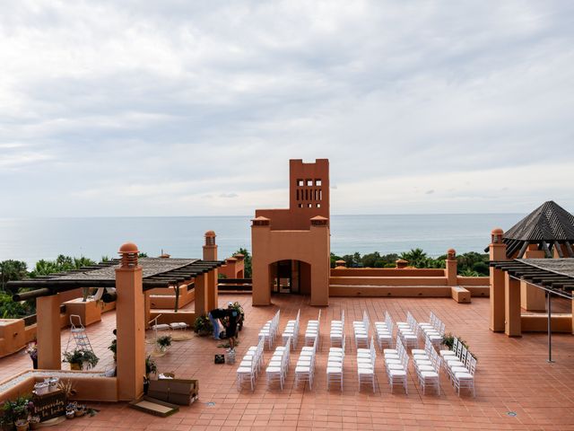 La boda de Mario y Ale en Santi Petri, Cádiz 14