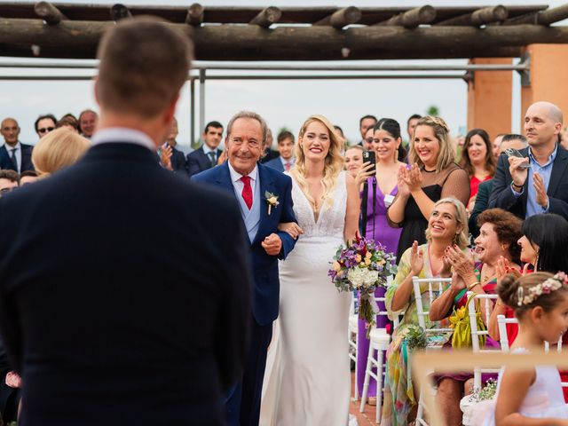 La boda de Mario y Ale en Santi Petri, Cádiz 46