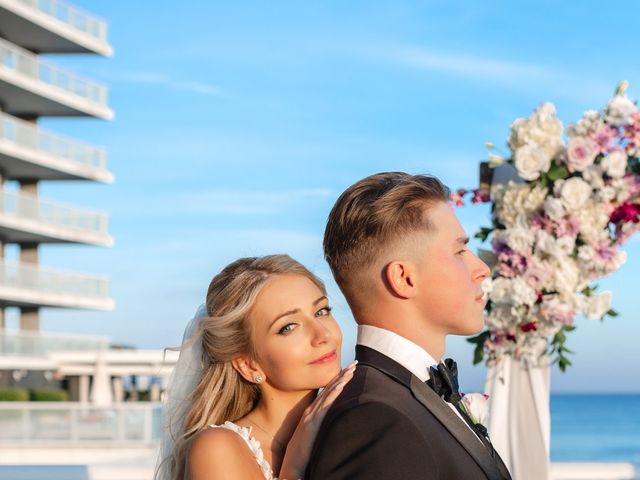 La boda de Vladimir y Yana en Alacant/alicante, Alicante 1