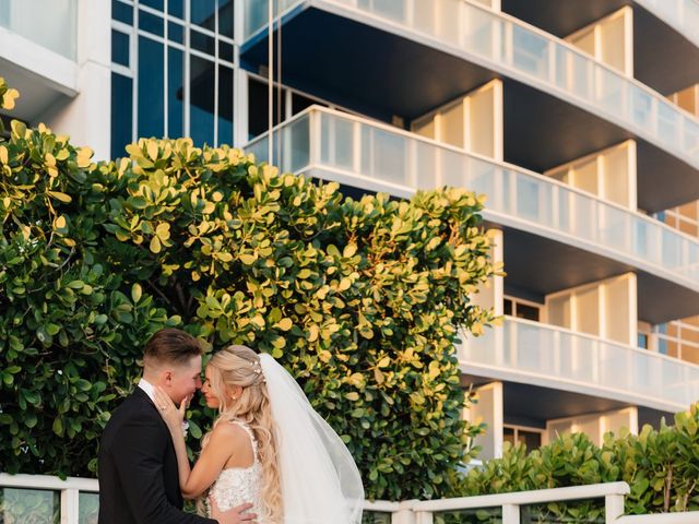La boda de Vladimir y Yana en Alacant/alicante, Alicante 22