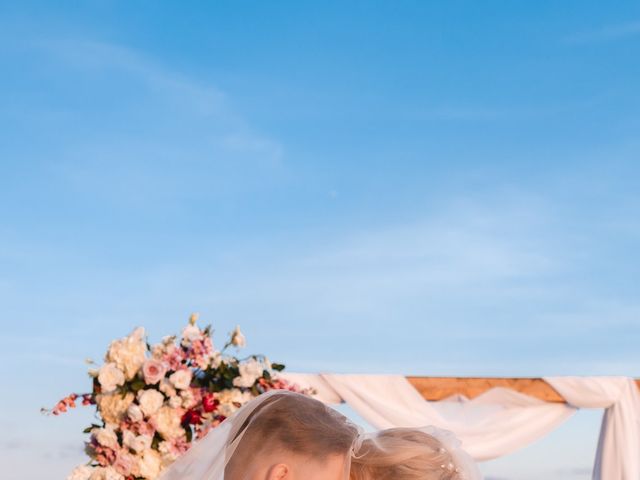 La boda de Vladimir y Yana en Alacant/alicante, Alicante 25