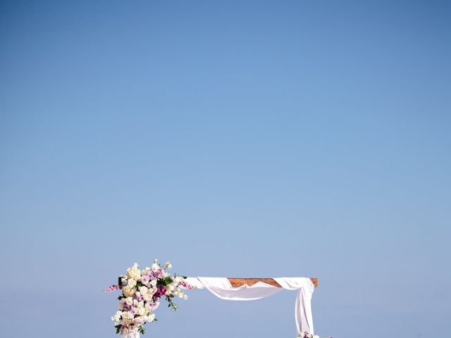La boda de Vladimir y Yana en Alacant/alicante, Alicante 26