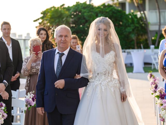 La boda de Vladimir y Yana en Alacant/alicante, Alicante 29