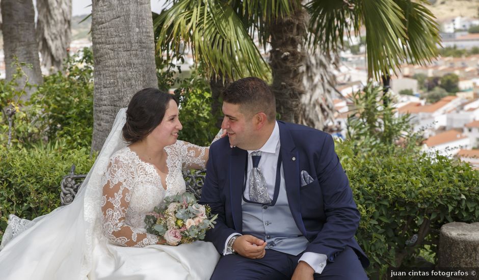 La boda de Jesús y María Luisa en Jerez De Los Caballeros, Badajoz