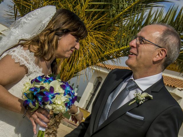 La boda de Julián y Isabel en Catarroja, Valencia 12