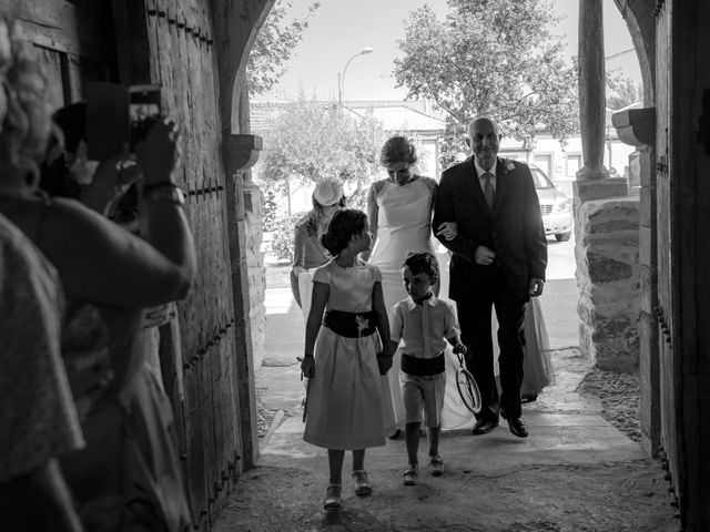 La boda de Jose y Nuria en La Bañeza, León 24