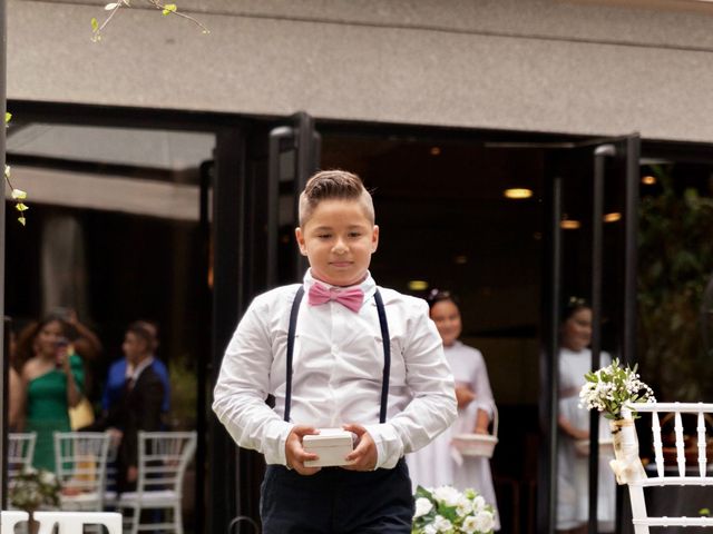La boda de Diego  y Yenmari  en Pinto, Madrid 34