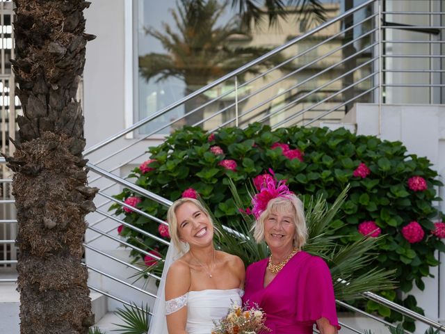 La boda de Luke y Jemma en Calella, Barcelona 49
