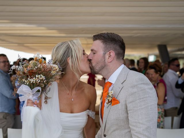 La boda de Luke y Jemma en Calella, Barcelona 89