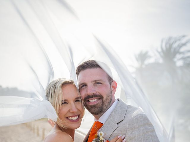 La boda de Luke y Jemma en Calella, Barcelona 93