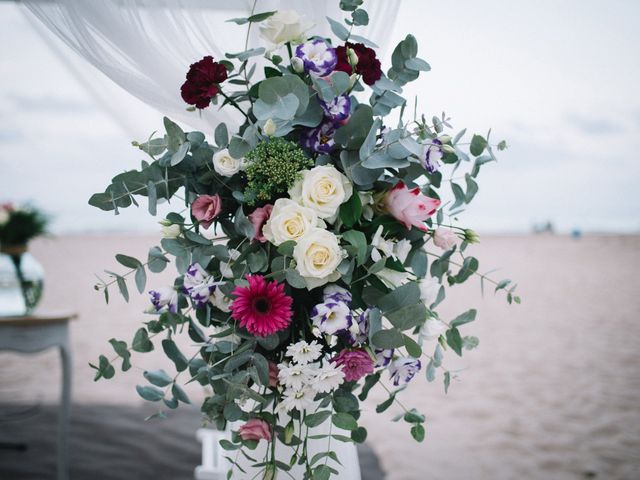 La boda de Gabriel y Alina en Valencia, Valencia 85