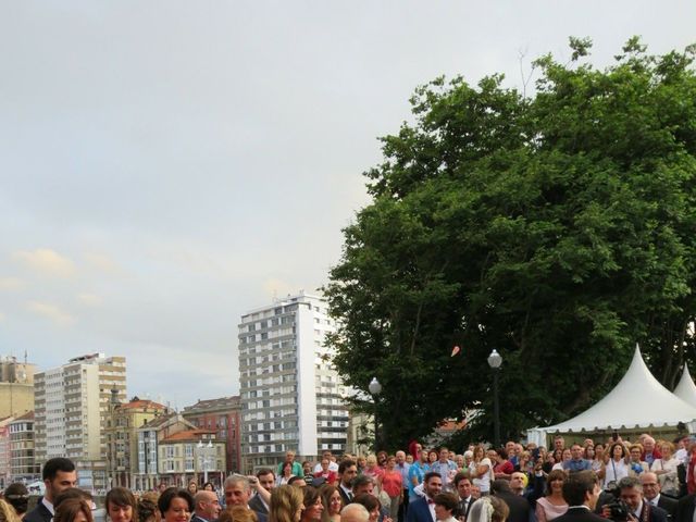 La boda de Jesús y Patricia en Gijón, Asturias 9