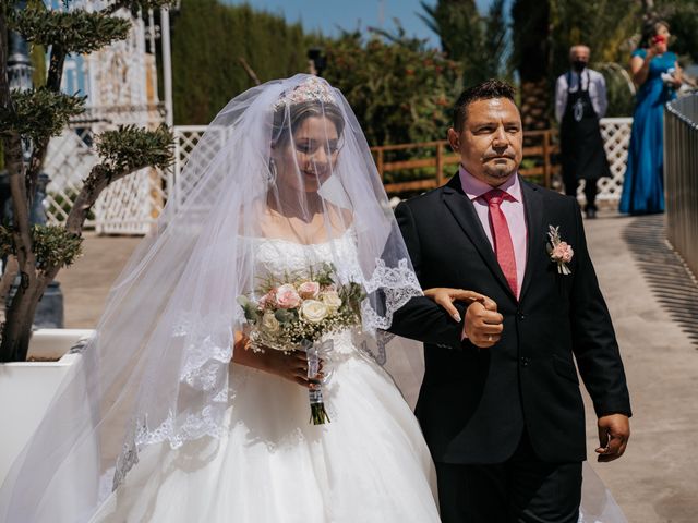 La boda de Mateo y Dayana en Petrer, Alicante 25