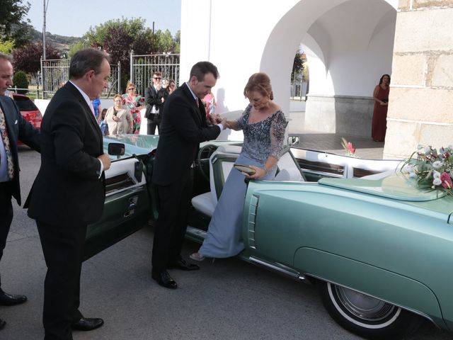La boda de Javier y Mª Ángeles en Badajoz, Badajoz 7