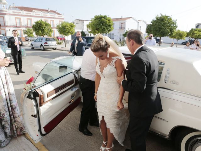 La boda de Javier y Mª Ángeles en Badajoz, Badajoz 8