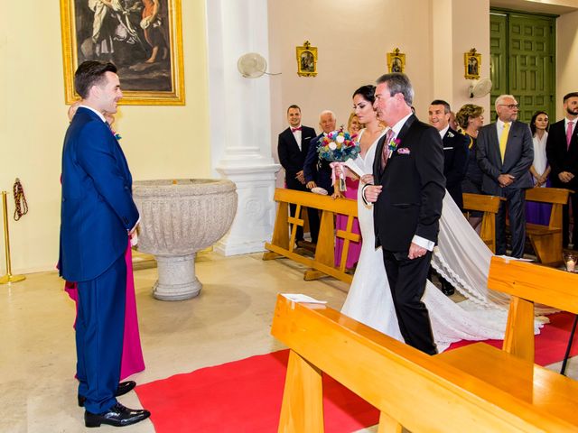 La boda de Laura y Raul en Torrejon De La Calzada, Madrid 25