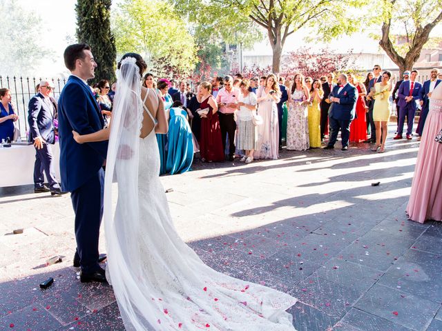 La boda de Laura y Raul en Torrejon De La Calzada, Madrid 33