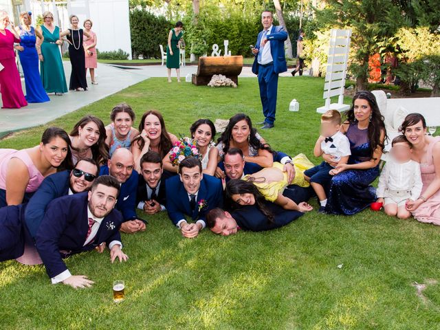 La boda de Laura y Raul en Torrejon De La Calzada, Madrid 42