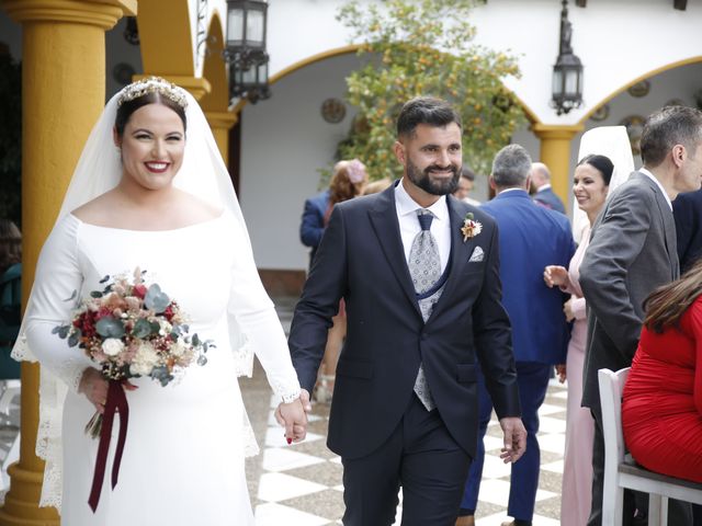 La boda de Laura y Juan Antonio en Utrera, Sevilla 45