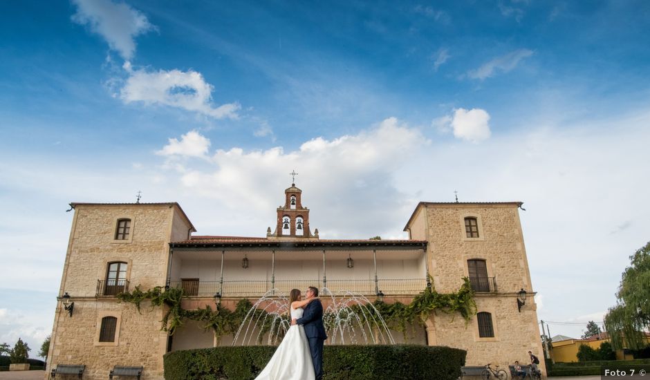 La boda de Raúl y Verónica en Villanubla, Valladolid