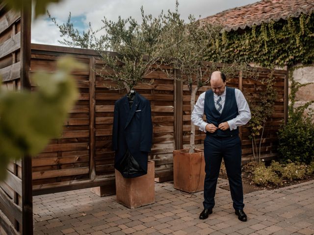 La boda de María y Luis en Valverdon, Salamanca 42