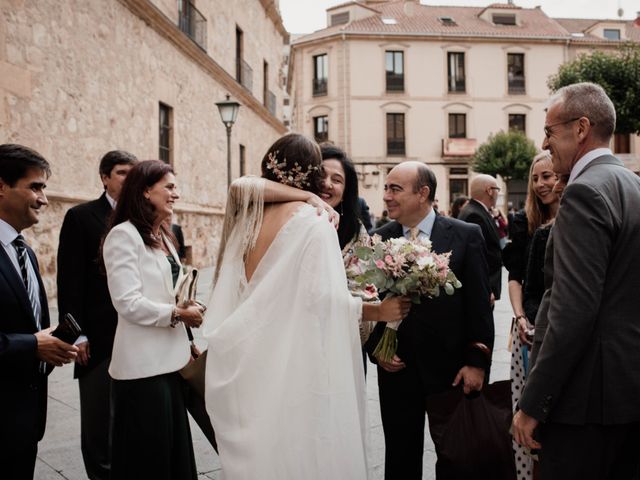 La boda de María y Luis en Valverdon, Salamanca 94