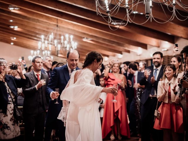 La boda de María y Luis en Valverdon, Salamanca 137