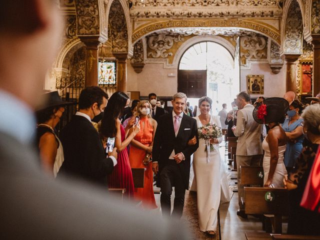 La boda de Juan y Laura en Alcala De Guadaira, Sevilla 35