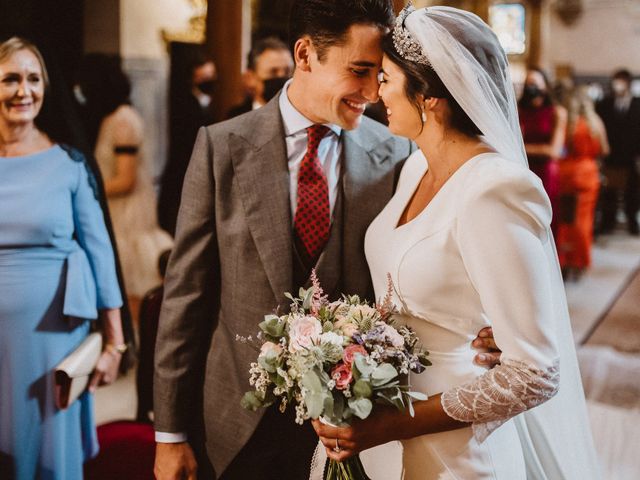 La boda de Juan y Laura en Alcala De Guadaira, Sevilla 44